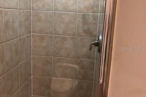 Condo in Orlando, Florida, 2 bedrooms  № 2390948 - photo 10