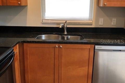 Condo in Orlando, Florida, 2 bedrooms  № 2390948 - photo 3