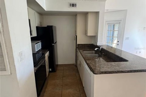 Condo in Kissimmee, Florida, 2 bedrooms  № 1649485 - photo 14