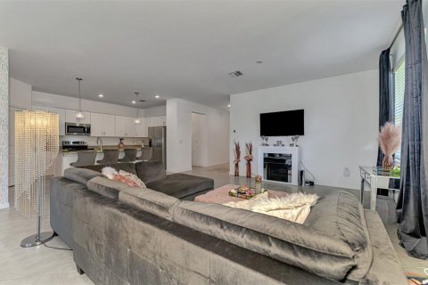 House in Port Charlotte, Florida 4 bedrooms, 186.36 sq.m. № 1744992 - photo 11