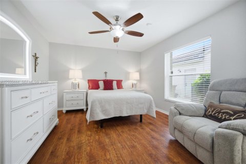 House in Davie, Florida 3 bedrooms, 226.5 sq.m. № 2065222 - photo 19