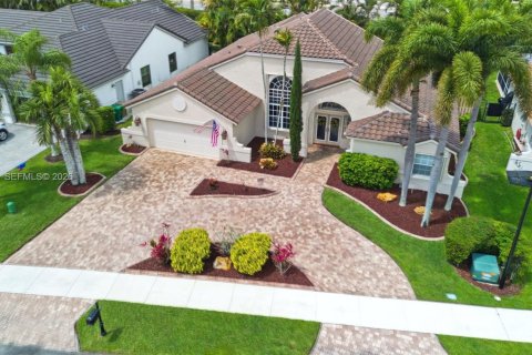 House in Davie, Florida 3 bedrooms, 226.5 sq.m. № 2065222 - photo 2