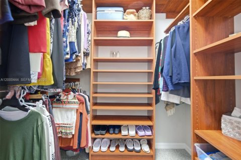 House in Davie, Florida 3 bedrooms, 226.5 sq.m. № 2065222 - photo 20