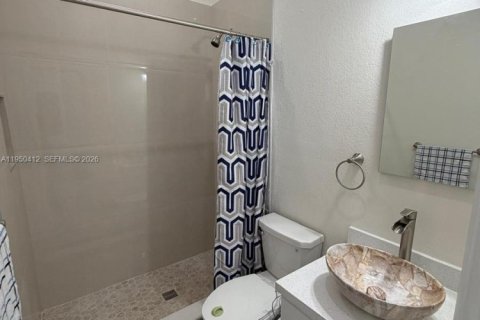 Снять в аренду коммерческую недвижимость в Хомстед, Флорида 1 спальня, 167.13м2, № 2005915 - фото 4