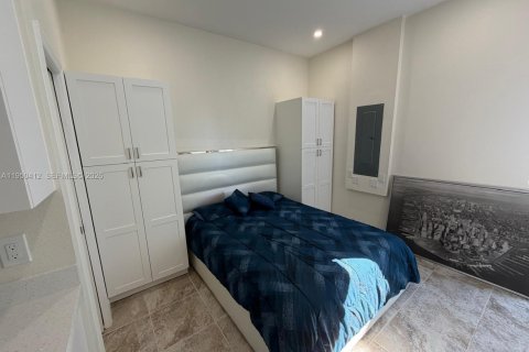 Снять в аренду коммерческую недвижимость в Хомстед, Флорида 1 спальня, 167.13м2, № 2005915 - фото 8