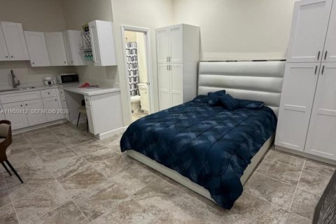 Снять в аренду коммерческую недвижимость в Хомстед, Флорида 1 спальня, 167.13м2, № 2005915 - фото 9