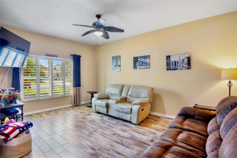 House in Parrish, Florida 3 bedrooms, 196.21 sq.m. № 1653859 - photo 24