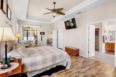 House in Parrish, Florida 3 bedrooms, 196.21 sq.m. № 1653859 - photo 17