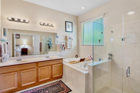 House in Parrish, Florida 3 bedrooms, 196.21 sq.m. № 1653859 - photo 18
