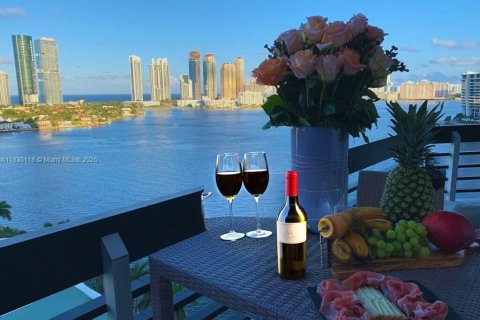 Condominio en venta en Aventura, Florida, 2 dormitorios, 126.81 m2 № 1818752 - foto 4