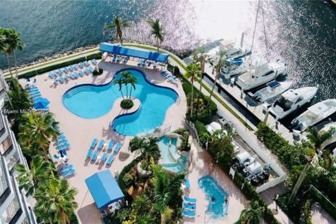 Condominio en venta en Aventura, Florida, 2 dormitorios, 126.81 m2 № 1818752 - foto 26
