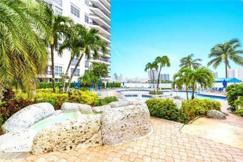 Condominio en venta en Aventura, Florida, 2 dormitorios, 126.81 m2 № 1818752 - foto 28