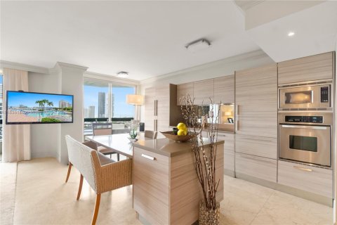 Condominio en venta en Aventura, Florida, 2 dormitorios, 126.81 m2 № 1818752 - foto 3