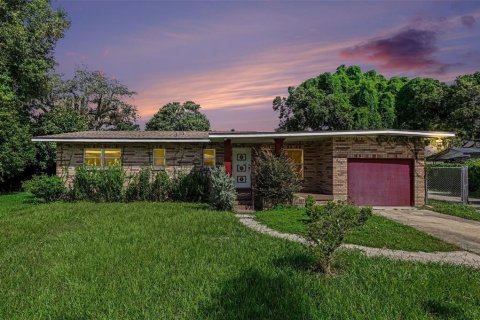 Villa ou maison à Brandon, Floride 3 chambres, 155.8 m2 № 2415163