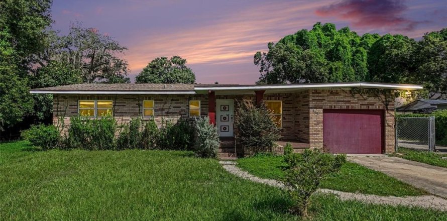 Villa ou maison à Brandon, Floride 3 chambres, 155.8 m2 № 2415163