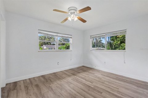 Villa ou maison à vendre à Brandon, Floride: 3 chambres, 155.8 m2 № 2415163 - photo 15