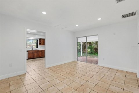 Villa ou maison à vendre à Brandon, Floride: 3 chambres, 155.8 m2 № 2415163 - photo 10