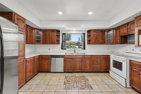 Villa ou maison à vendre à Brandon, Floride: 3 chambres, 155.8 m2 № 2415163 - photo 7