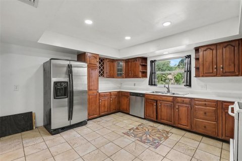 Villa ou maison à vendre à Brandon, Floride: 3 chambres, 155.8 m2 № 2415163 - photo 8