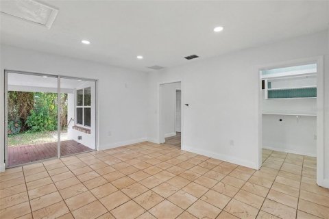 Villa ou maison à vendre à Brandon, Floride: 3 chambres, 155.8 m2 № 2415163 - photo 11