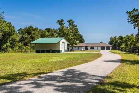 House in Punta Gorda, Florida 4 bedrooms, 200.85 sq.m. № 2234828 - photo 4