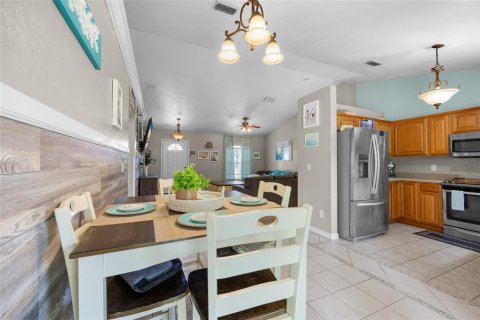 House in Bronson, Florida 3 bedrooms, 119.01 sq.m. № 1273836 - photo 7