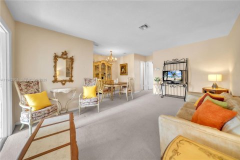 Copropriété à vendre à Hollywood, Floride: 1 chambre, 60.39 m2 № 1999179 - photo 2