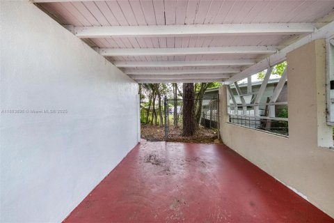 Casa en venta en Fort Lauderdale, Florida, 3 dormitorios, 92.9 m2 № 1945954 - foto 30