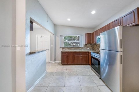 Casa en venta en Fort Lauderdale, Florida, 3 dormitorios, 92.9 m2 № 1945954 - foto 6