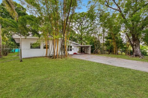 Casa en venta en Fort Lauderdale, Florida, 3 dormitorios, 92.9 m2 № 1945954 - foto 1