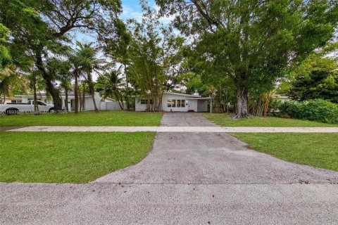 Casa en venta en Fort Lauderdale, Florida, 3 dormitorios, 92.9 m2 № 1945954 - foto 2