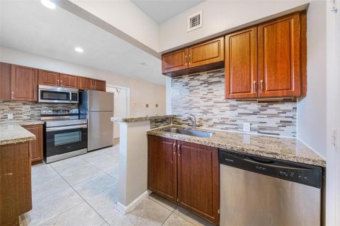Casa en venta en Fort Lauderdale, Florida, 3 dormitorios, 92.9 m2 № 1945954 - foto 10
