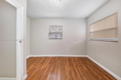 Casa en venta en Fort Lauderdale, Florida, 3 dormitorios, 92.9 m2 № 1945954 - foto 23
