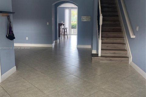 Townhouse in Fort Lauderdale, Florida 3 bedrooms, 150.13 sq.m. № 2069661 - photo 9