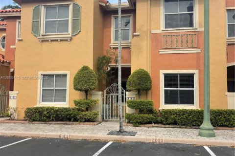 Townhouse in Fort Lauderdale, Florida 3 bedrooms, 150.13 sq.m. № 2069661