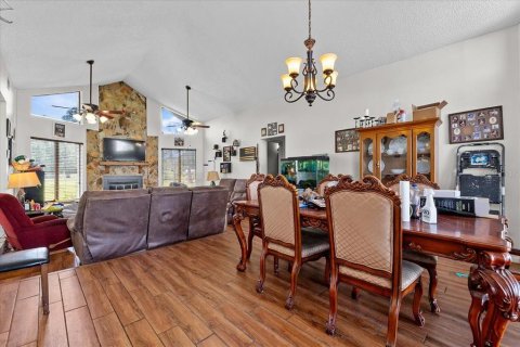 House in Fort Meade, Florida 3 bedrooms, 221.85 sq.m. № 1688217 - photo 9