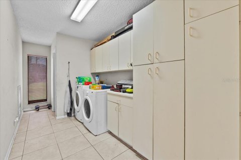 House in Fort Meade, Florida 3 bedrooms, 221.85 sq.m. № 1688217 - photo 27