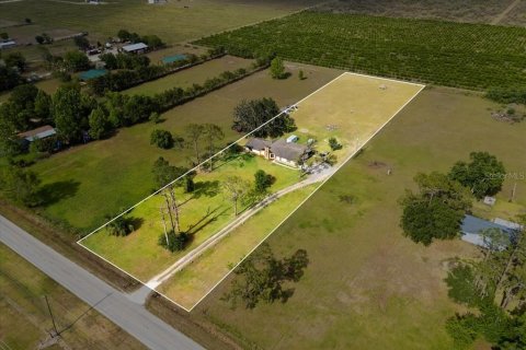 House in Fort Meade, Florida 3 bedrooms, 221.85 sq.m. № 1688217 - photo 4