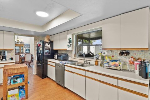 House in Fort Meade, Florida 3 bedrooms, 221.85 sq.m. № 1688217 - photo 12