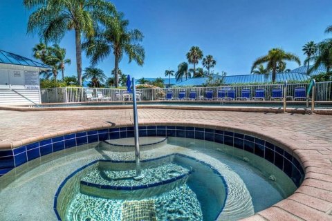 Condo in Bradenton, Florida, 2 bedrooms  № 1550166 - photo 17