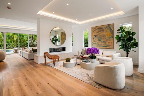 House in South Miami, Florida 6 bedrooms, 474.92 sq.m. № 1988744 - photo 5