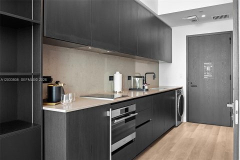 Condo in Miami, Florida  № 2087014 - photo 30