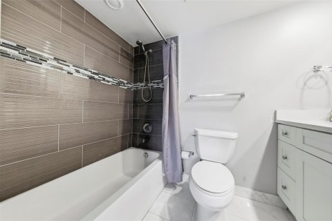 Купить кондоминиум в Помпано-Бич, Флорида 3 комнаты, 138.33м2, № 2084925 - фото 9