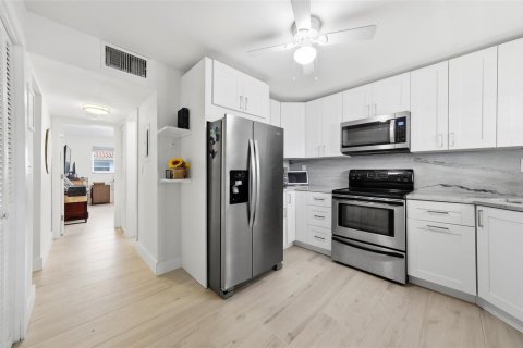 Купить кондоминиум в Помпано-Бич, Флорида 3 комнаты, 138.33м2, № 2084925 - фото 18