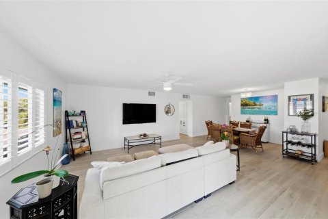 Купить кондоминиум в Помпано-Бич, Флорида 3 комнаты, 138.33м2, № 2084925 - фото 4