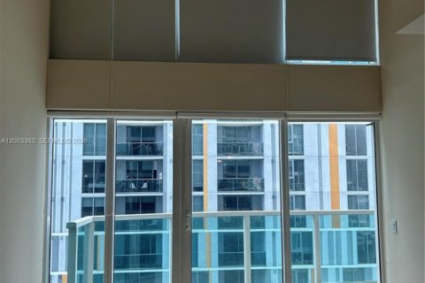Copropriété à vendre à Miami, Floride: 2 chambres, 130.25 m2 № 2300032 - photo 4