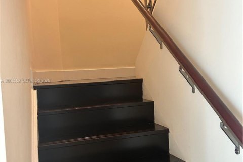 Copropriété à vendre à Miami, Floride: 2 chambres, 130.25 m2 № 2300032 - photo 6