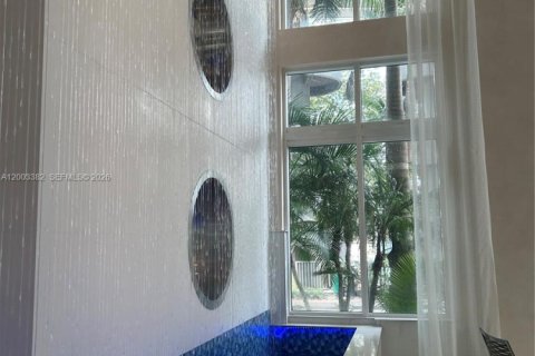 Copropriété à vendre à Miami, Floride: 2 chambres, 130.25 m2 № 2300032 - photo 9