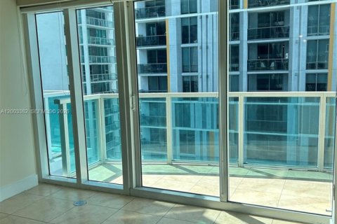 Copropriété à vendre à Miami, Floride: 2 chambres, 130.25 m2 № 2300032 - photo 5