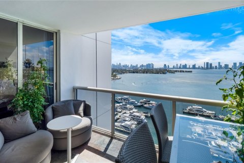 Condo in Miami Beach, Florida, 3 bedrooms № 1959244 - photo 14